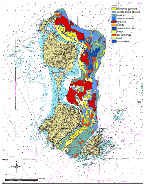 Mapa geológico marino que muestra diferentes tipos de sedimentos y formaciones como lechos rocosos, guijarros, arena fina y grava en una zona costera con una leyenda de colores para cada tipo de material.

Descripción generada con IA